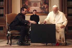 This time around, there will be two popes, one being. Watch Marilyn Manson S Cameo On The New Pope