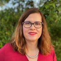 Lynn Garner's Instagram, Twitter & Facebook