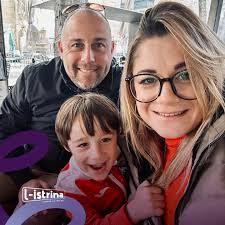 F'Awwissu li għadda, Emanda ħallietna. Għalkemm jimmissjawha ħafna ħafna,  Paul u Sam xorta riedu jissapportjaw lil L-Istrina għax huma wkoll sabu  ħafna għajnuna.