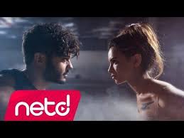 Feride Hilal Akin Ilyas Yalcintas Sehrin Yolu Youtube En Iyi Sarkilar Sarkilar Muzik