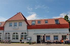 Geburtstag feiert, hält das den rüstigen berger nicht vom malen ab. Haus Hiddensee Urlaub In Der Pension Auf Hiddensee Neben Rugen Restaurant In Kloster