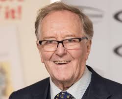 Robert Hardy dead: Actor best known for All Creatures Great and Small and  Harry Potter dies aged 91