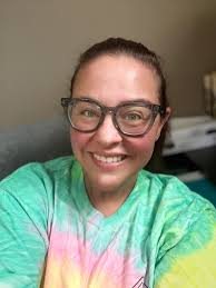 Taking risks in high-ticket sales for financial freedom