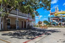 1334 n interstate 35, san marcos, tx. Cabin Rentals Riverbend Cabins Schlitterbahn New Braunfles