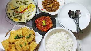 Masukkan semua bahan ke dalam wajan, kecuali terasi, masak sampai setengah matang. 4 Resep Masakan Sederhana Sehari Hari Murah Dan Enak Lin S Cakes