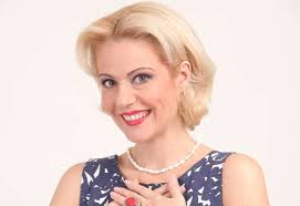 Nu exista doua vieti la fel, povestile fiind punctul forte. Raluca Moianu Noua Vedeta Kanal D Prezinta Emisiunea Gaseste Mi Familia Adpm