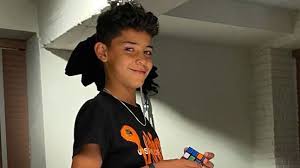 Cristiano ronaldo dos santos aveiro, meglio noto come cristiano ronaldo (pronuncia portoghese kɾɨʃˈtjɐnu ʁuˈnaɫdu; Elf Jahre So Suss Gratuliert Cristiano Ronaldo Seinem Sohn Promiflash De