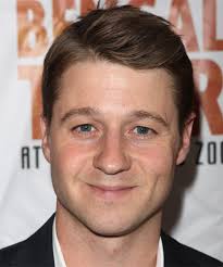 Benjamin McKenzie Hairstyles And Haircuts