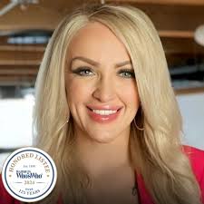 womenwholead #womeninbusiness #marketing #socialmediamarketing…