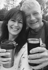 Good morning my sweets ☕☕ it's been a crazy week! I'm looking forward to  Friday so I can let my demons loose...lookout!!! 🤘🤣🤘 I hope your morning  is starting off well! ☕☕