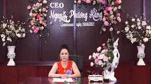 Trong tối qua, vào 6 giờ rưỡi tối 25/5, bà nguyễn phương hằng tiếp tục livestream trên mạng xã hội để vạch trần sự thật các nghệ sĩ trong giới showbiz việt. Ba Nguyá»…n PhÆ°Æ¡ng Háº±ng Gáº·p Sá»± Cá»' Cháº¥n Ä'á»™ng Trong Buá»•i Livestream Phá»¥ Ná»¯ Gia Ä'inh