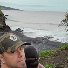 What an anniversary week!! Maui for 5 days then @noinnocentvictim gig with  @dogwoodpunk and @pod in San Diego. Blessed 🙌 #travel #aloha #Mahalo #love  #drummer #friends