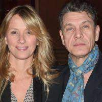 They have 3 children, yasmine (22), roman (13) and milo (10). Marc Lavoine Son Ex Sarah Poniatowski Elle Aussi A Nouveau En Couple Gala