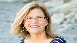 Tribune Executive Editor Sandra Duerr retiring