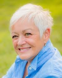 Lorraine Morin's Instagram, Twitter & Facebook