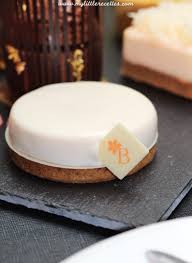 Les Patisseries De Francois Perret Enchantent Le Tea Time Du Shangri La Paris Patisserie Desserts A L Assiette Dessert