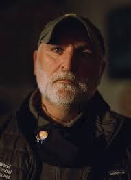 Dee Workman's Instagram, Twitter & Facebook