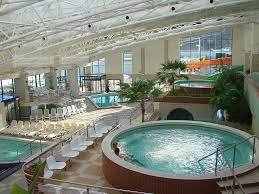 79 camere single, 37 camere duble, 3 camere pentru persoane cu dizabilitati, 39 apartamente standard, 8 suite si 6. File Ro Bh Lotus Therm Spa Luxury Resort Baile Felix 7 Jpg Wikimedia Commons