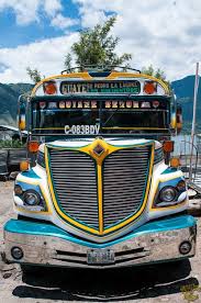 Cronica De Un Viaje En Chicken Bus Por Las Carreteras De Guatemala Renunciamos Y Viajamos Camiones Clasicos Bus Tren Antiguo