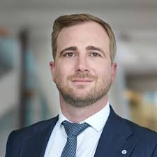 Chris Rageth's Instagram, Twitter & Facebook