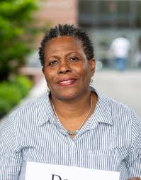 HKS女性リーダー達の横顔(2):小さな島国からの発信ーバルバドスの外交官Donna。