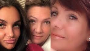 Stando alle immagini condivise, sembra proprio che le tre sorelle siano molto unite. Who Is Luisa Peterlongo The Mother Of Elettra Lamborghini