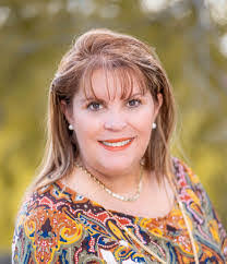 Arturo Abanto's Instagram, Twitter & Facebook