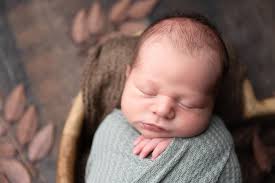A few days after our son Carter was born, we got these photos taken as a  family of 4 💚 Our photographer Michelle Korte Photography did an  incredible job beautifully capturing not