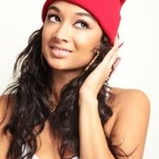 MAKEUP BY FELICIA LA TOUR