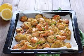 I gamberoni al forno gratinati (baked prawns recipe) sono uno dei secondi piatti veloci, molto sfizioso e raffinato, che decreteranno il successo di un. Come Preparare I Gamberi Gratinati Al Forno Per La Vigilia Di Natale