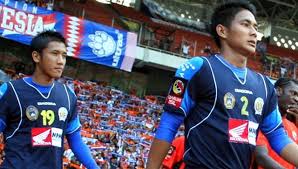 Dan juara isl arema indonesia. Masih Ingat Dengan Skuat Arema Indonesia Juara 2009 2010 Ini Begini Kabar Para Punggawanya Sekarang