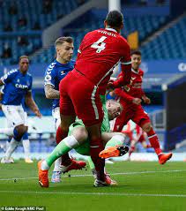Van dijk could not continue after pickford's challenge on him in the first half of the merseyside derby. Van Dijk Injured By Pickford In Merseyside Derby As Fans Demand Red Card Fr24 News English