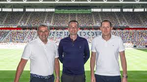 Ab der kommenden saison hat fortuna düsseldorf einen neuen ausrüster: Warum Fortuna Dusseldorf In Adidas Trainiert Und Bei Den Testpartien In Uhlsport Spielt