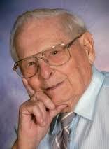 Kelly Kohls's Instagram, Twitter & Facebook