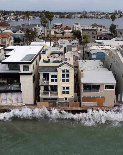 Rising sea destroys homes, erases beaches in California. Is worse to come?  | Reuters