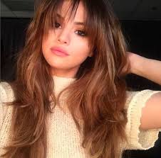 frisur und fransen neue frisuren selena gomez frisur haarschnitt frisur ideen