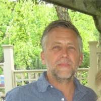 Dee Dalton's Instagram, Twitter & Facebook