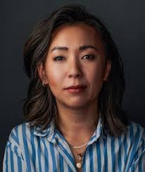 Anne Cummins's Instagram, Twitter & Facebook