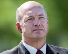 Warren Buffett faithfuls descend