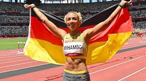 She was born on february 3, 1994, in heidelberg, germany. Hchroqwommdc M