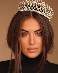 Nous serons tous devant l'élection Miss France demain soir pour soutenir  notre étudiante en master Lara Gautier ! 👸🏻✨ COMITE MISS FRANCE