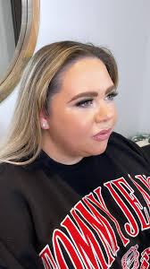 Shannon Henry Make Up added a new...