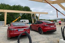 Was bringt es & wie sieht es aus?hallo, in diesem video. Tesla Model Y Probefahrt Test Fahrbericht Vergleich Mit Model S Das Beste Elektroauto Der Welt Danzei