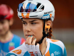 Billenfotograaf' niet meer welkom bij vrouwenvoetbal