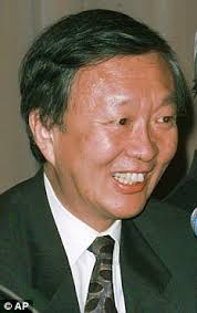 Nobel Prize in physics awarded to British-trained scientist for fibre  optics work