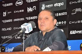 ECUATORIANO LUIS ESPINEL SERÁ EL DIRECTOR TÉCNICO DE CUMBAYÁ (Guayaquil,  octubre 18).- El director técnico ecuatoriano Luis Espinel será el nuevo  entrenador del Cumbayá, cuadro recientemente ascendido para jugar en la  Serie