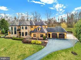 2879 Deer Chase Lane York Pa 17403 This Stunning Inviting Home Provides Breathtaking Well Designed Architecture Wellness Design Inviting Home Luxury Property