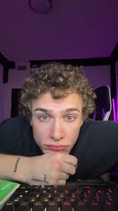 How Tall Is Fred Degrace