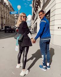 Guido pella y stephanie demner vivien su mejor momento como pareja, se los puede ver más que felices en las publicaciones que ambos realizan en sus a fines de 2019, stephanie hizo un recorrido por su año en sus historias de instagram, y fue recordando imágenes de cada momento del año que. La Primera Dama De Wimbledon