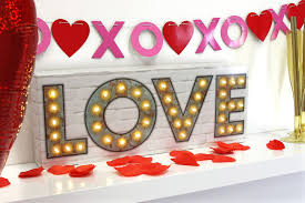 Celebrate valentine's day with creative party decorations, favors, drinks, and desserts! Classy Valentine S Day Party Ideas For Adults Party Delights Blog